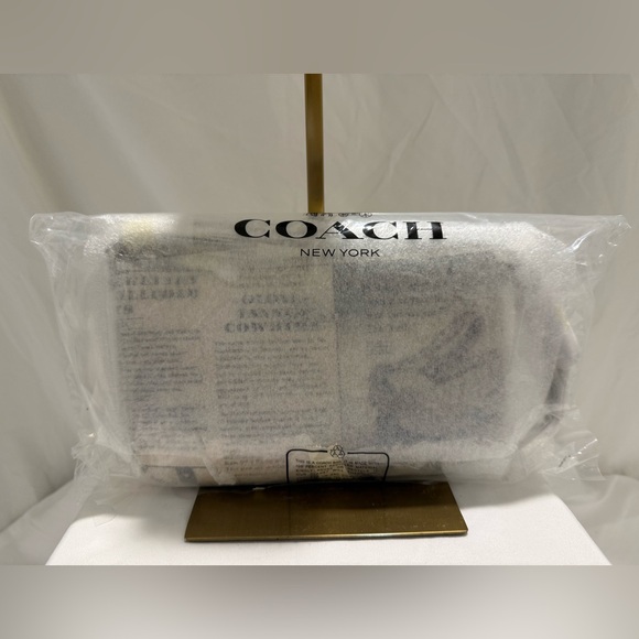 NWT Coach Nolita 19 With Newspaper Print CDC27 w/ Courier Bag Print in front - Picture 10 of 12
